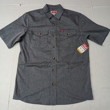 Wrangler Men's Relaxed Fit Short Sleeve Woven Button Up Shirt Size S Small Gray