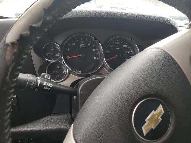 Alternador usado se adapta a: camioneta Chevrolet Silverado 2500 2009 160 amperios opcional grado KW1 Foto 2 de 4