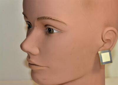 Signed ISLE of SKYE Goldtone White Gray Enamel Square Shape Pierced Earrings