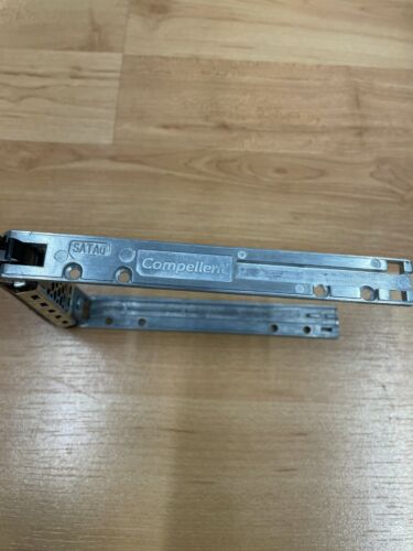 Dell Compellent NUR SATA SAS 2,5" Caddy-Fach 7D4F6 07D4F6 - Bild 2 von 3