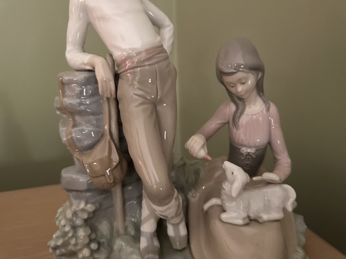 LLADRO Porcelain Figurine "MILK FOR THE LAMB" 1980 Boy Girl Farm Vintage #4926 - Picture 4 of 10