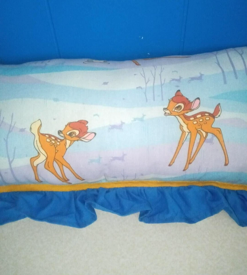 NOVO VINTAGE DISNEY BAMBI- TRAVESSEIRO Artesanal - Imagem 2 de 3