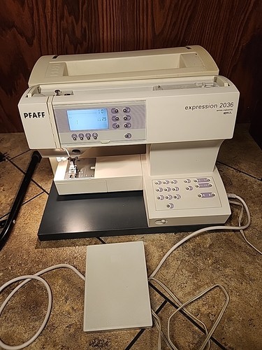 Pfaff Expression 2036 Máquina de Coser Electrónica Pedal Estuche Acolchado Denim Leer - Imagen 1 de 13