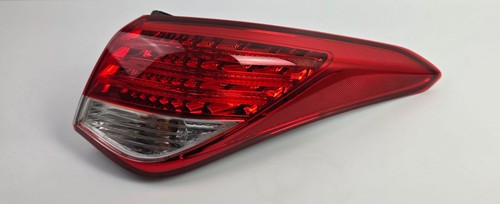 Hyundai i40 Mk1 Saloon 2011-2015 Right Driver LED Rear Tail Light 92402-3Z3 OEM - Picture 10 of 15