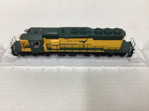 Athearn #98375 escala HO “C&NW” SD40-2 con DCC y SONIDO Rd. #6910 | Condition: New