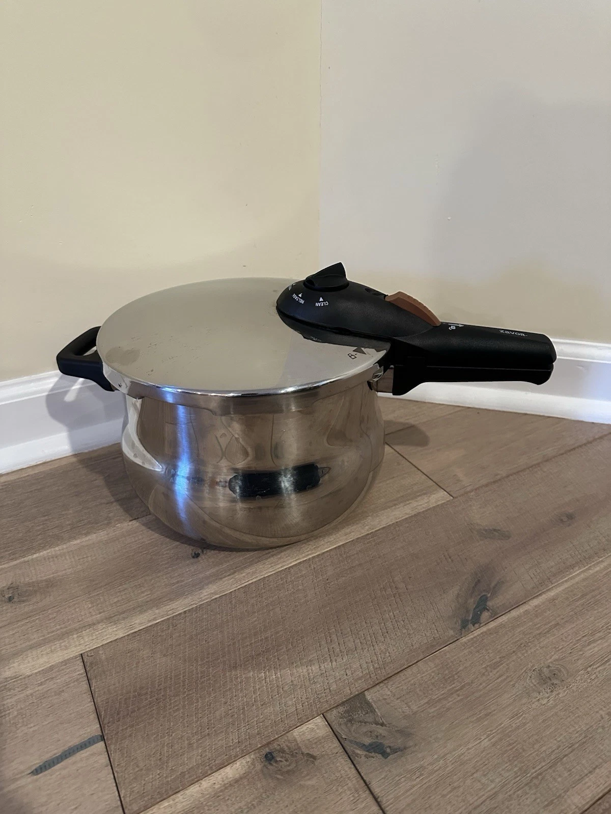Zavor Elite Stainless Steel Stovetop Pressure Cooker 6.3 Quart With Lid