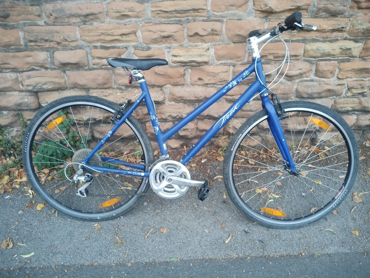 Trek Ladies Large Hybrid Touring Commuter Bike VGC UK