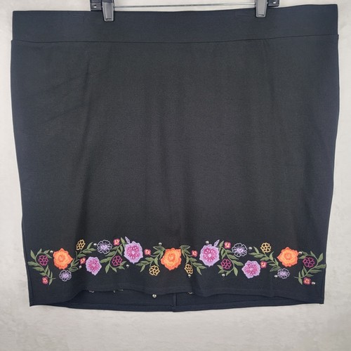 Torrid Cottagecore Skirt Sz 5 Black Knit Knee Length Colorful Embroidery Floral