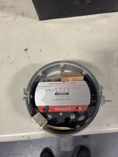 Honeywell C437E 1012 Gas Pressure Switch 1/2in Npt 0.5-5psi 240v-ac 240v-dc