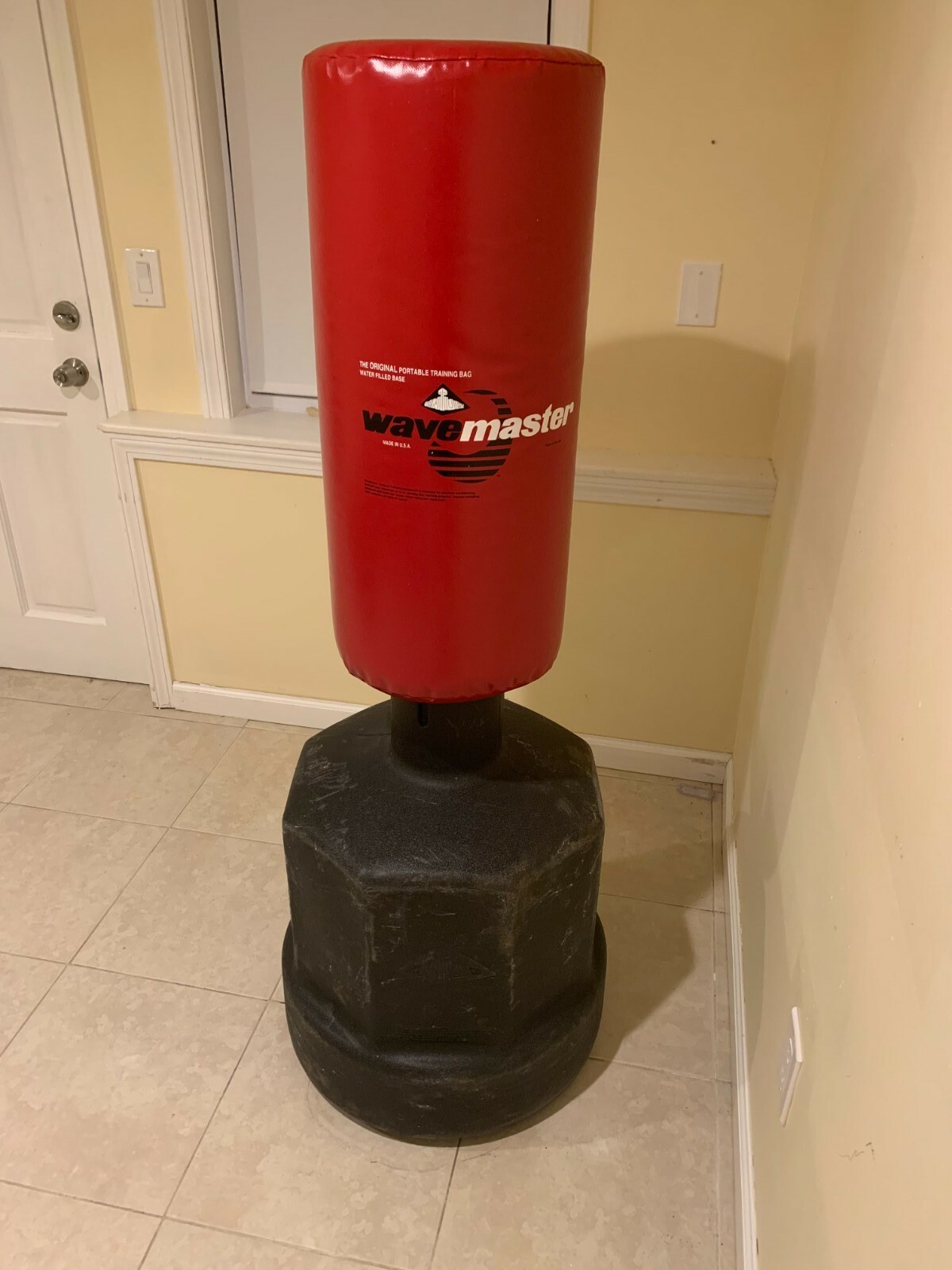 Century Stand Punching Bag Wavemaster 2XL PRO 170cm Blue, Large Free  Standing Punching Bag Stand, Heavy Duty Boxing Bag, MMA, Kickboxing Sandbag  Trainer Adult : Amazon.co.uk: Sports & Outdoors