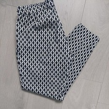 Ladies H&M Black & White Patterned Slim Leg Cigarette Trousers. Size EUR 36