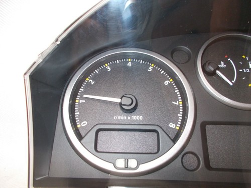 Instrument Cluster For; Land Rover Freelander 2 NOS LR005805 - Picture 2 of 7