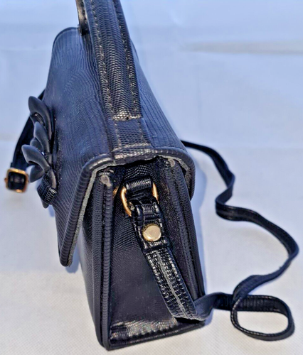 Ladies Handmade Shoulder Bag, Synthetic Leather, Black Color, Size: Small - Picture 4 of 13