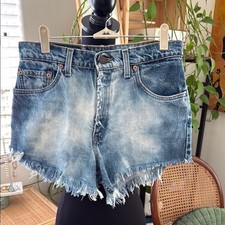 Vintage Levi s 550 Distressed Cutoff Denim Jean Shorts