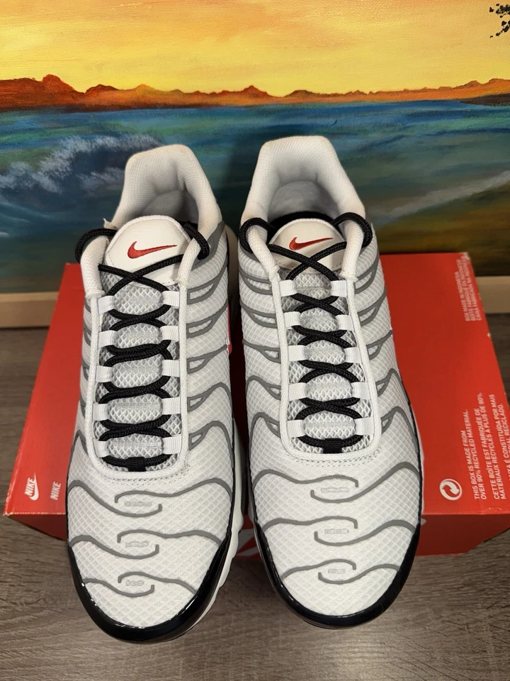 Nike Air Max Plus Photon Dust Particle Grey {DM0032-002} Men’s Size 8.5 - Image 4 of 4