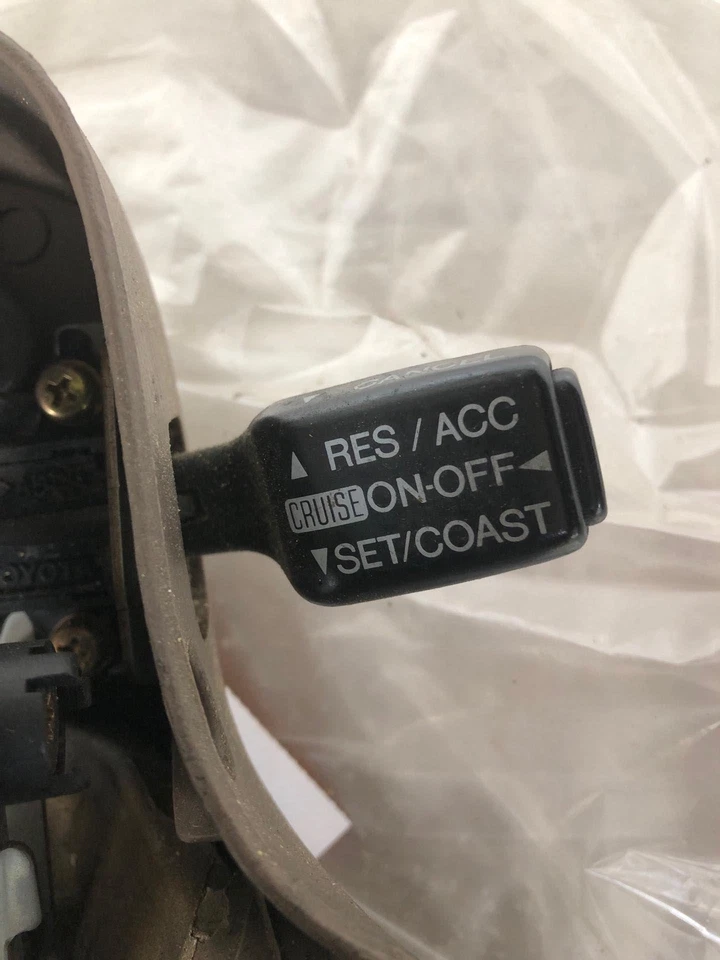 Toyota Avalon XL 1997 sedán volante cuero lado izquierdo del conductor Foto 3 de 4