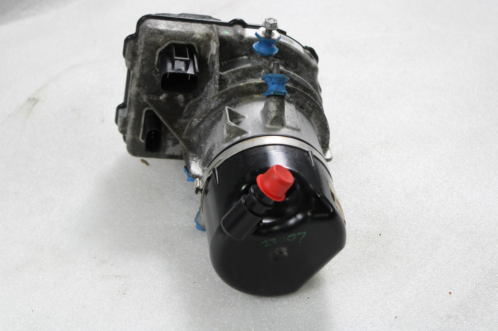 Mclaren MP4-12C, Suspension Compression Pump, Used, P/N 11M1034CP