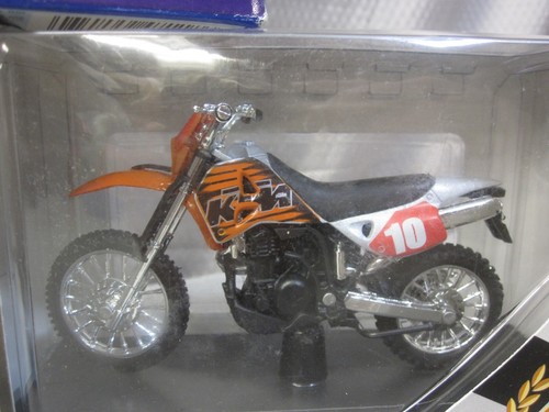 Lot of 3 Ducati Hot Wheels 916 1:18 Moto Majorette 1/18 - Moto KTM 540cc SXC - Picture 9 of 9