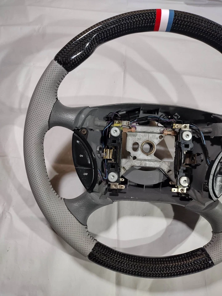 94 95 96 97 98 Volante Ford Mustang Envuelto en Fibra de Carbono NUEVO Cuero OEM Foto 4 de 4