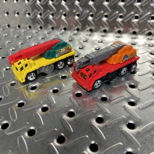Matchbox 2000 Yellow Rescue Crane 24 Alarm Set Of Two Mint