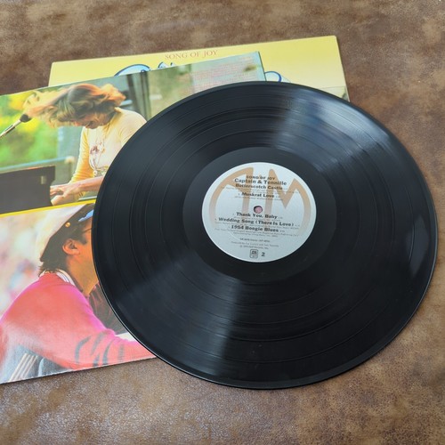 Captain & Tennille - Song Of Joy (1976) SP-4570 - Picture 6 of 6