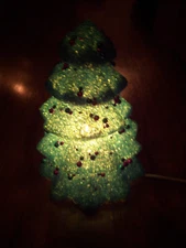 VTG RETRO NEAT!  Melted Plastic Popcorn Lighted XMAS Tree Tabletop Light Decor