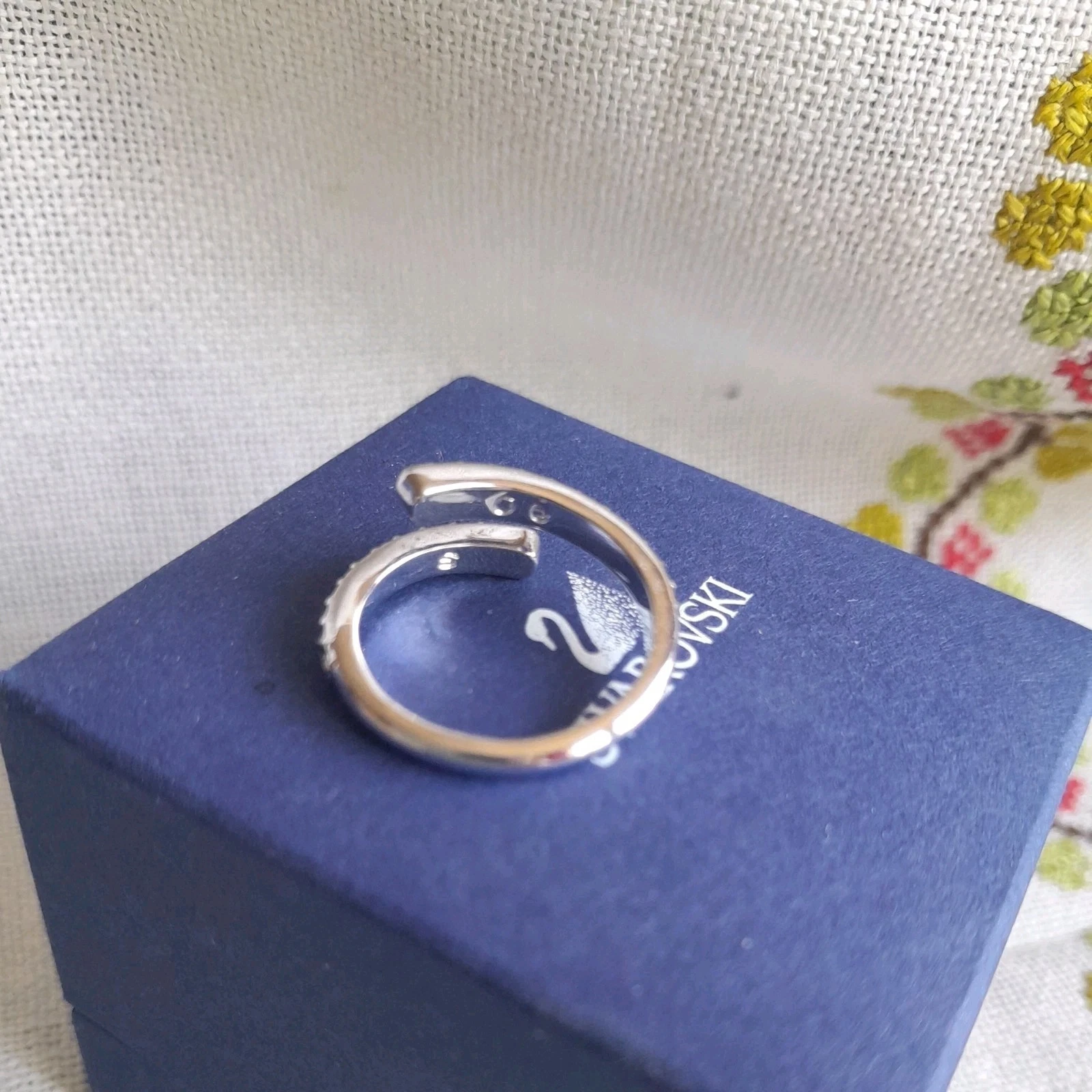 Anello in cristallo Swarovski con scatola [2]