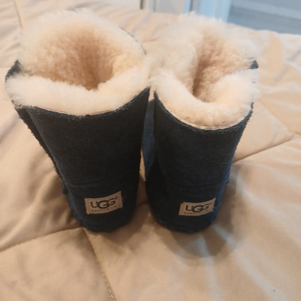 UGG Bota Bebé Niño Azul, Marrón Talla MD (4-5) Foto 3 de 4