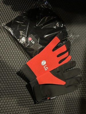 LG DigiTouch Men's Gloves Red Black XL with LG beanie XL