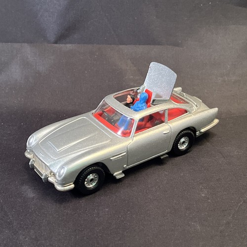 Corgi James Bond 007 Aston Martin DB5 Silver w/Figure Made in GT Britain Nice