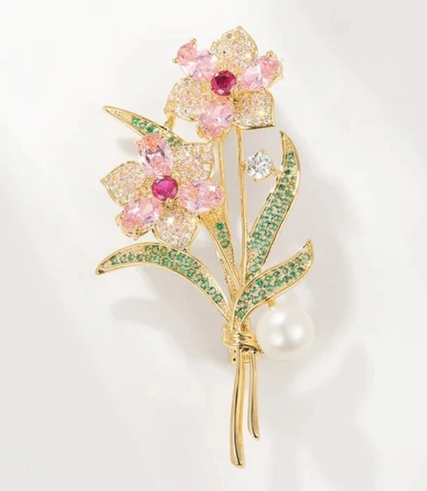 Broche Fleur Art Déco En Or Blanc 18ct Avec Diamant De 1,03