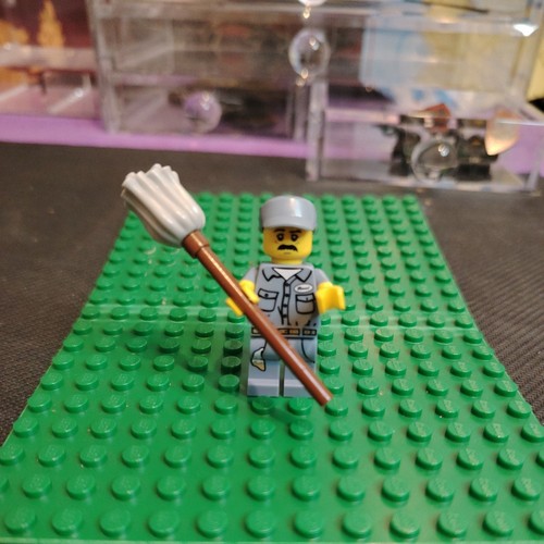 LEGO Janitor Minifigure, Series 15 ,Retired - Picture 1 of 2