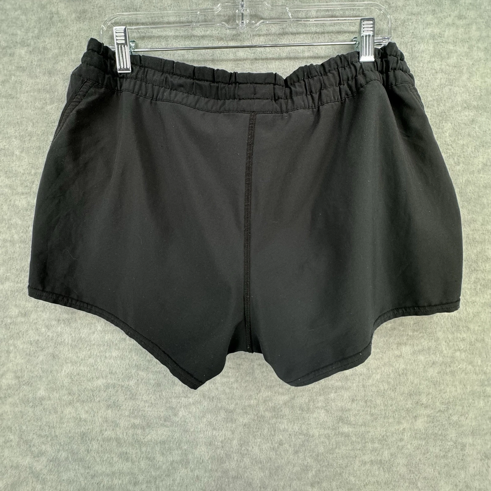 vuori performance clementine lined running gym shorts