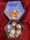 VTG 12 Traditional Santa Sugar Ball Christmas Ornaments Decorative Hexagon Box — photo 6