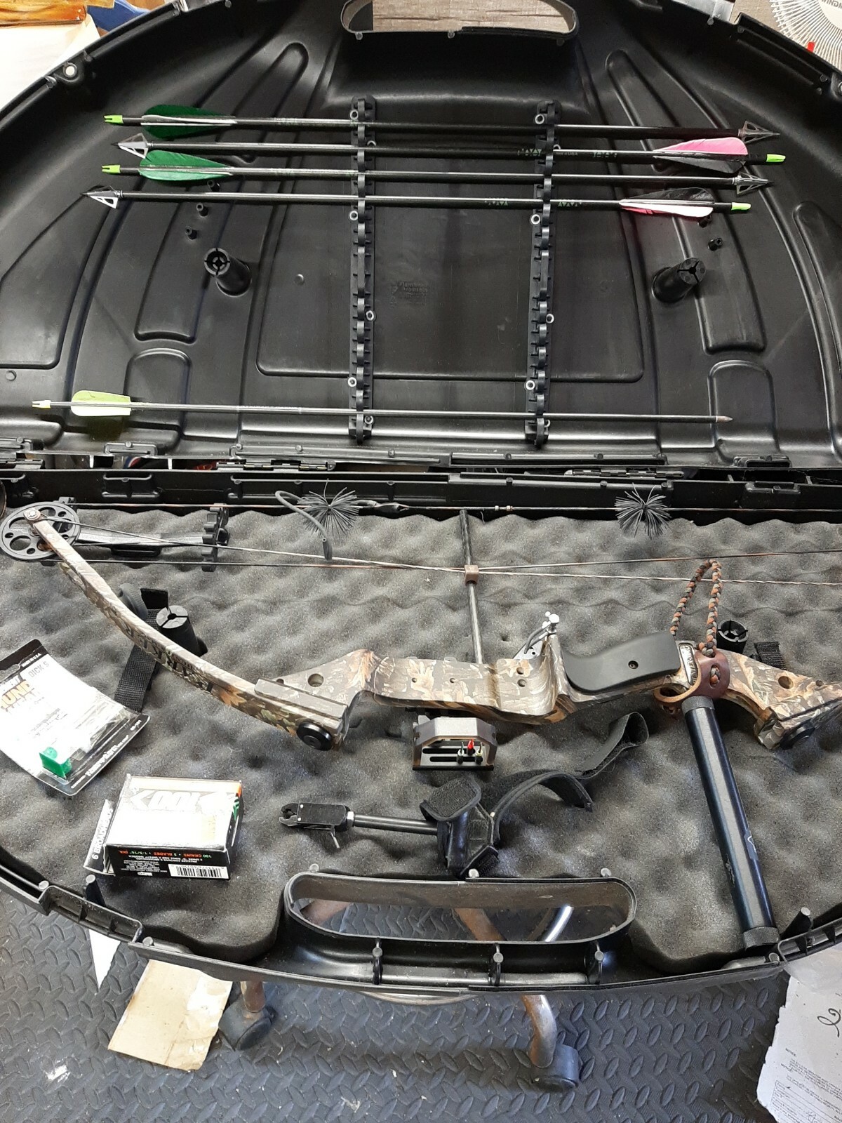 Bowtech Hunter Mag Kupit V Amerike Lot