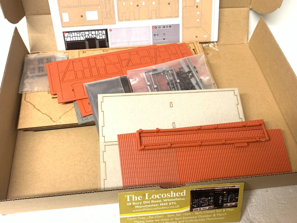 Busch HO 1507 Scheune Mit Stall Barn with Big Stable Multimedia Kit - Image 3 of 3