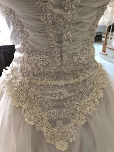 Braut leuchtende Brautkleider Kathedrale mit langer Plissee Sweep Schleppe Satin - Bild 5 von 23