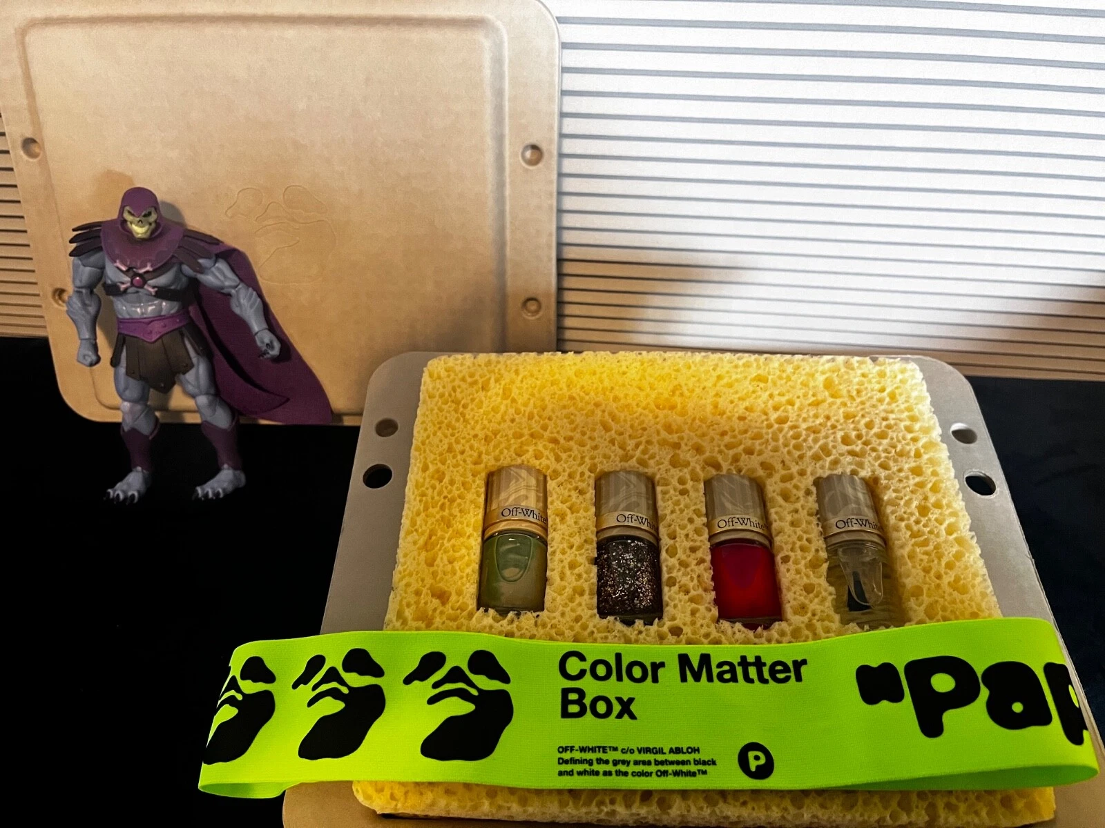 OFF-WHITE "Paperwork" Colour Matter Nail Varnish Box with Mattel figure RRP£212