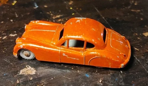 Matchbox Lesney Jaguar XK 140 red with grey wheels #32 - Many Matchbox Vehicles