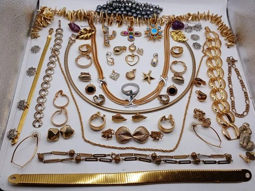 Vintage Gold And Silver Toned Costume Jewelry Necklaces, Rings, Earrings Lot #4