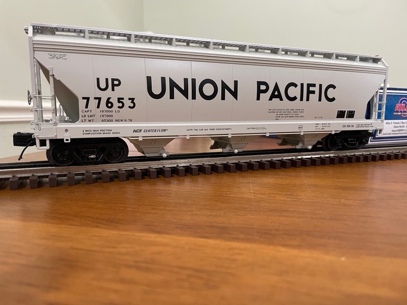 Atlas O Union Pacific UP 3 Bay Hopper-Used [3 rail] #77653 3009959-5