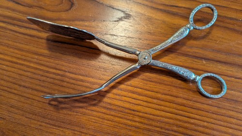 Silver dessert servers and sugar set - Picture 7 of 8