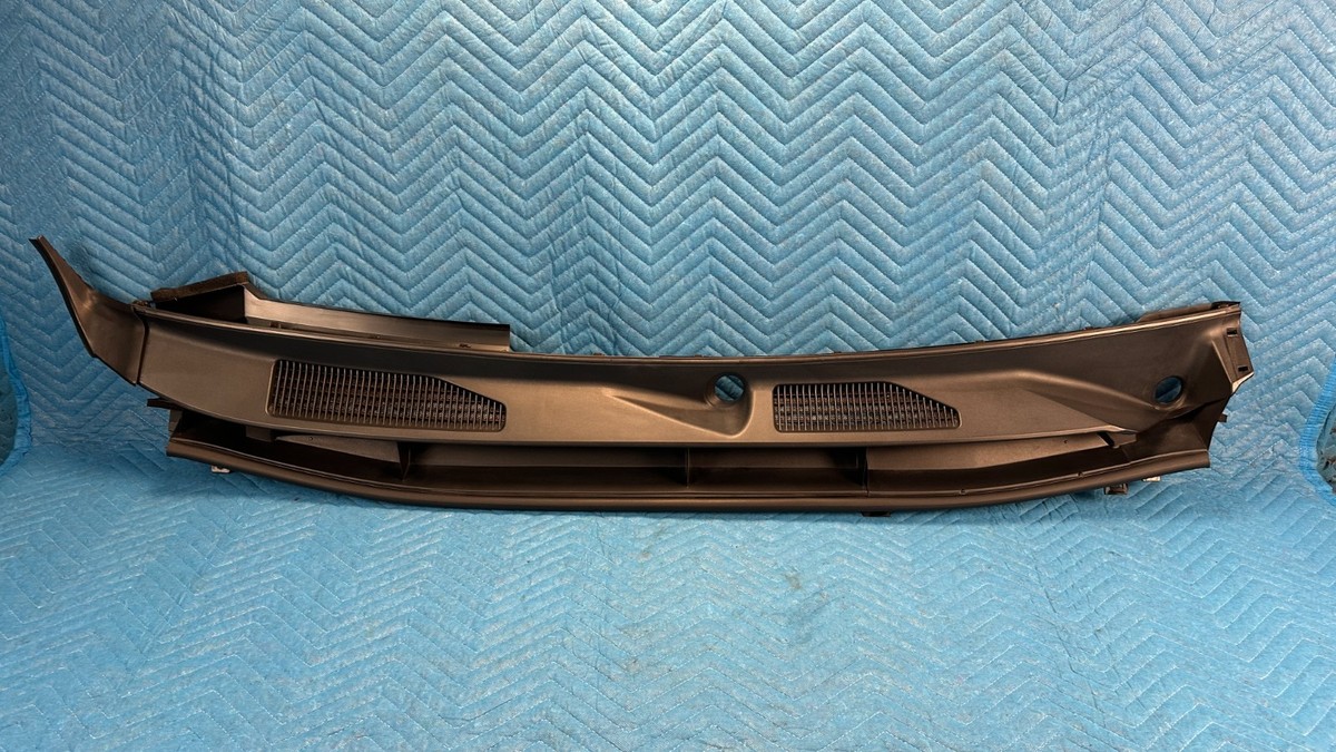 OEM Lexus GX460 Windshield Cowl Top Louver Grille Panel 55708