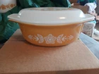 Vintage Pyrex 043 Butterfly Gold 1.5 Qt Oval Casserole Dish w Lid