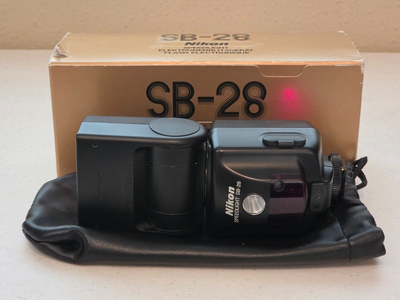 Nikon SB-28 Speedlight External Camera Flash