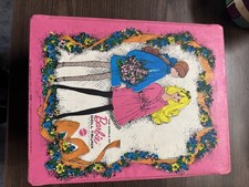 vintage 1968 "The World of Barbie" Doll Trunk vintagee clothing