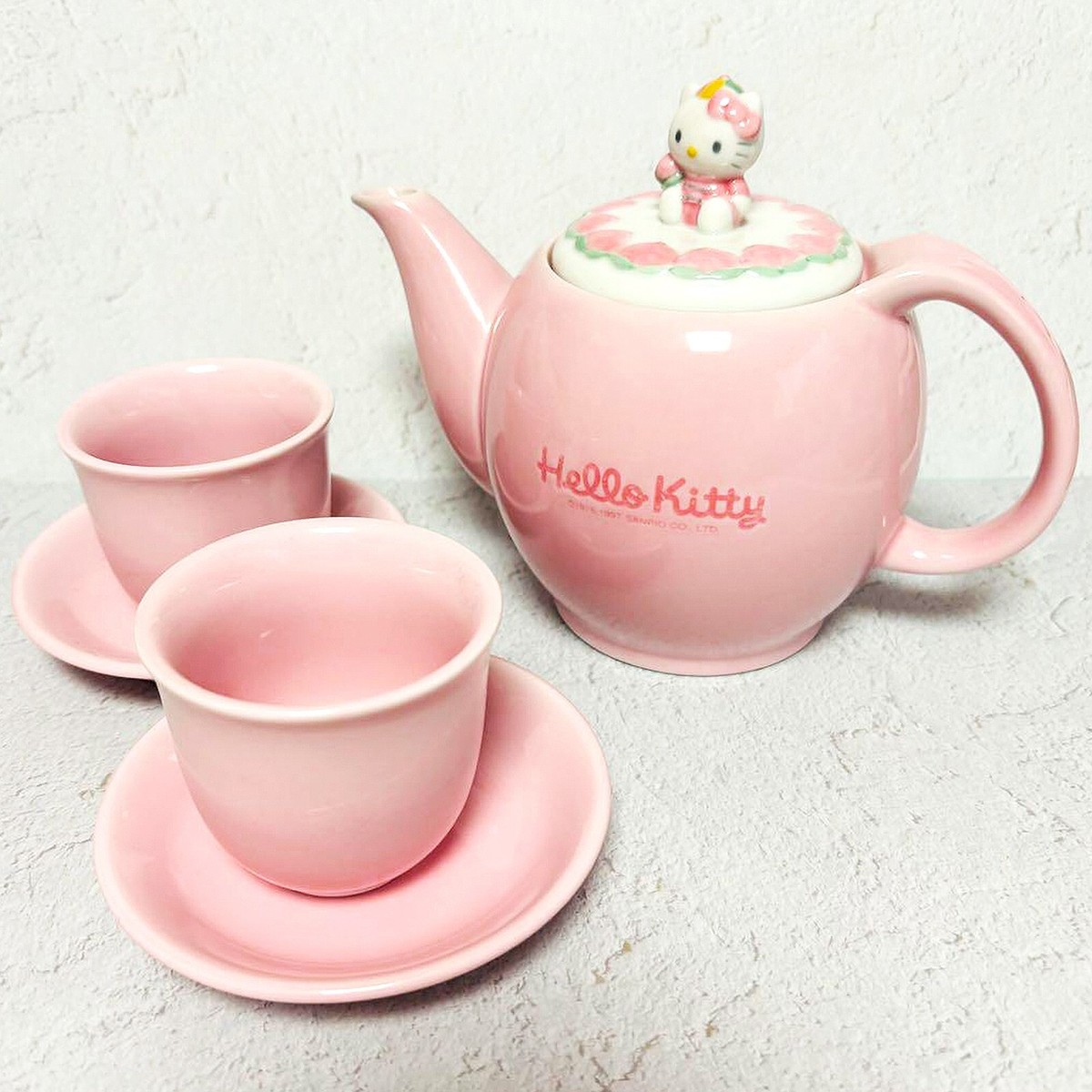 Sanrio Hello Kitty Yum Cha Tea Set Pot Cup Saucer Pink 1997