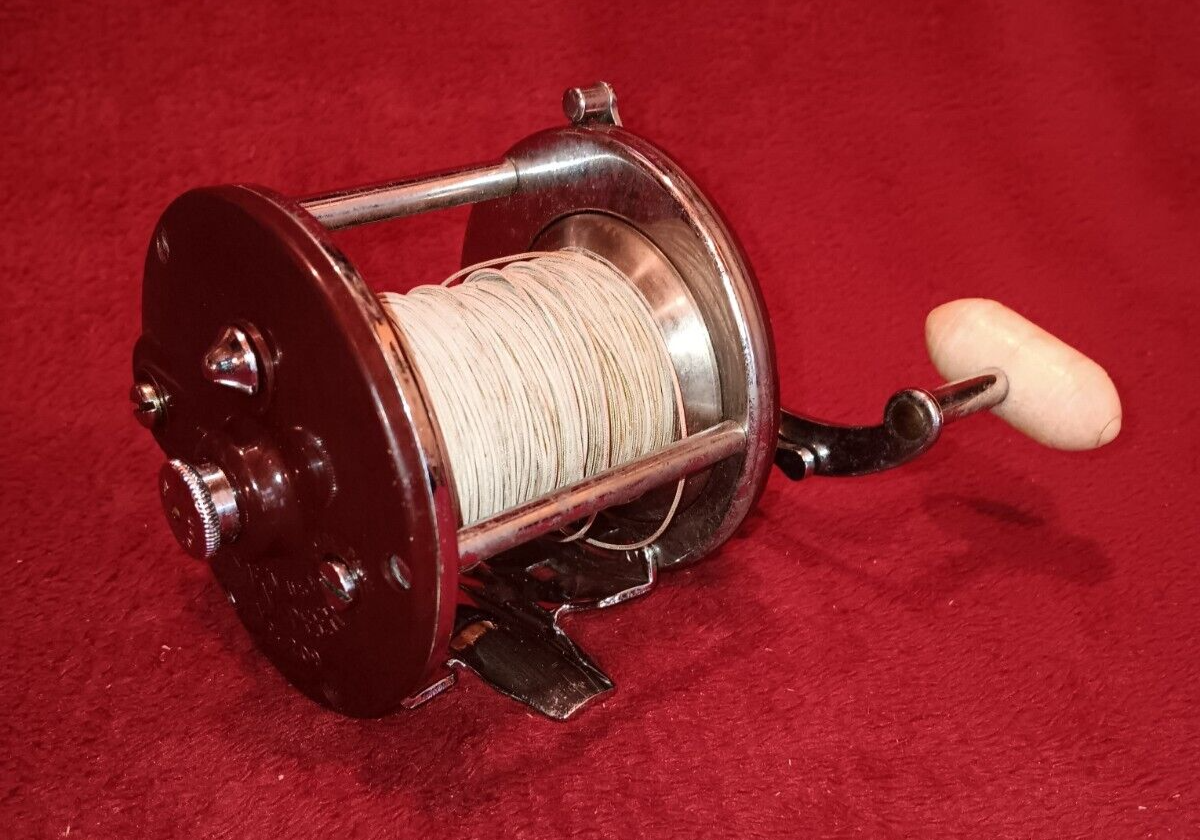 Moulinet de coulée Penn Peer Monofil 209M levelwind avec boîte d