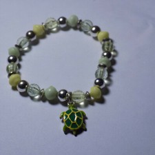Childs Beaded With Turtle Charm Stretch Bracelet 136 