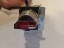 NEW ALLEN BRADLEY 800T-16JR17KB7 /U SELECTOR SWITCH 3 POS W/ 800T-N326 /A COIL